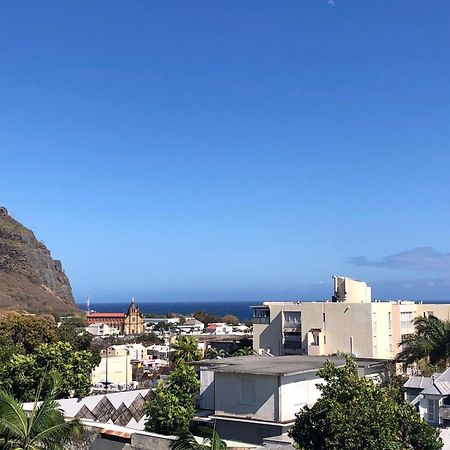 סיינט דניס Perle Au Centre Ville Avec Vue Mer Et Montagne מראה חיצוני תמונה